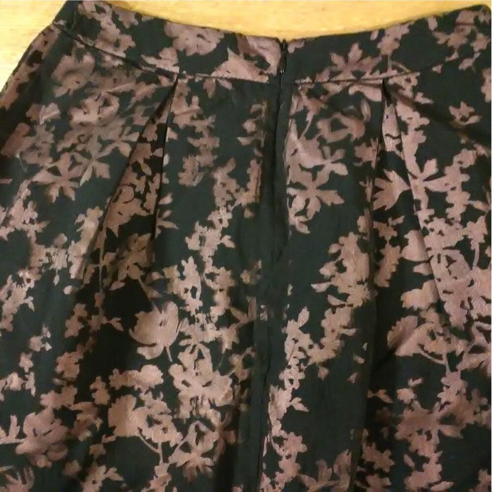 Vintage sheer floral outline with pink,  unbranded